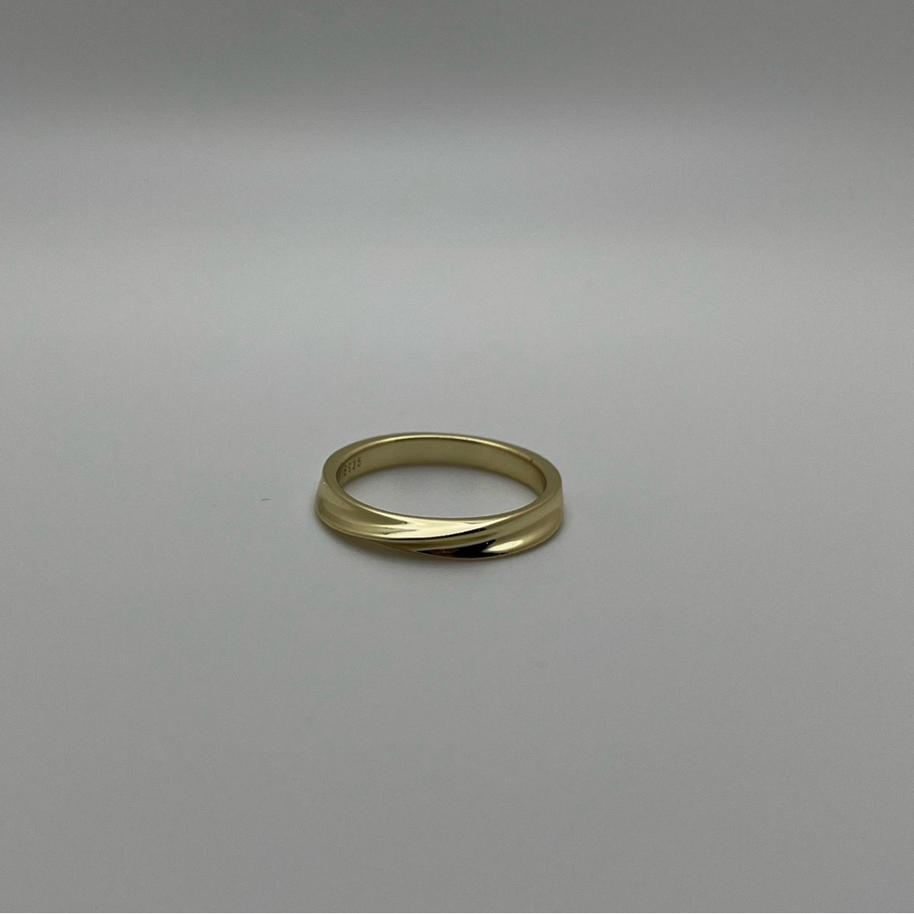 Twist 14K Gold Ring - Minimalist Ring - Gold Band - Simple Gold Ring -